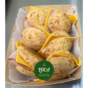 Pan de queso relleno (cheddar y lomito)
